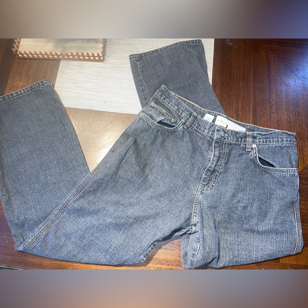 Calvin Klein Jeans Women’s 12 Black Dark Wash Straight Leg Red Stitch Denim